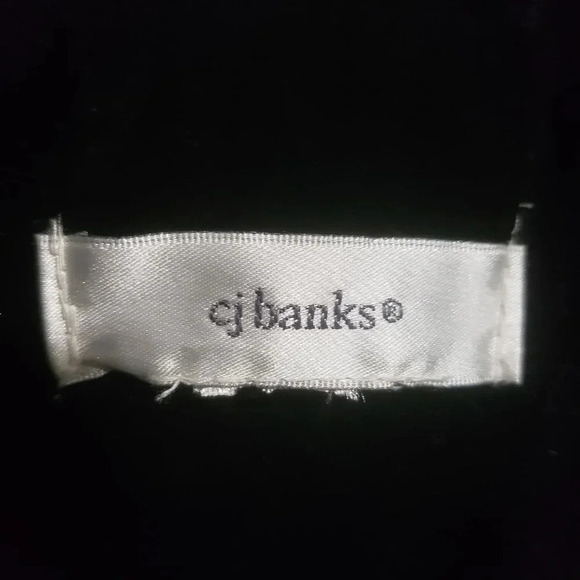 CJ Banks Womans Black  Velvet Zippered Quilted Vest. - Picture 7 of 7